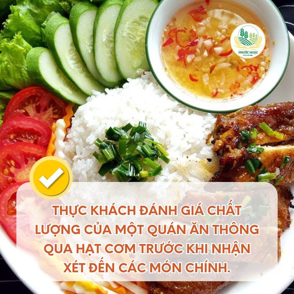 Hạt cơm ngon tạo nên sức hút cho mỗi suất cơm